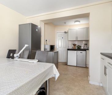 6 bedroom semi-detached house to rent - Photo 5