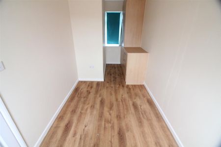 Great West Road, Isleworth - Photo 2