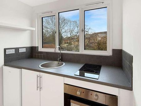 Acton Lane, Harlesden, London, NW10 - Photo 2