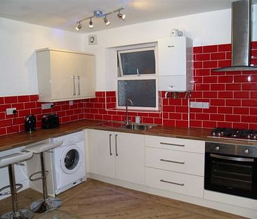 2 Bed - Evelyn Place, Plymouth - Photo 4