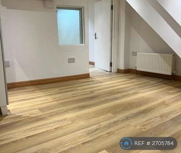 2 bedroom maisonette to rent - Photo 2