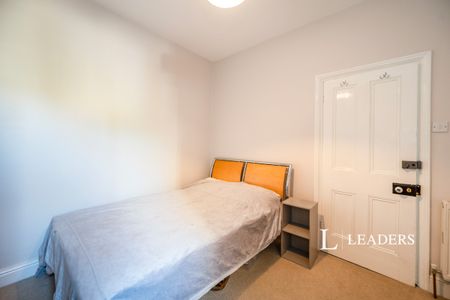 4 bedroom house to rent Harold Road, PO4 - Photo 5