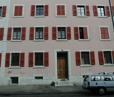 Rent a 5 ½ rooms apartment in La Chaux-de-Fonds - Photo 5