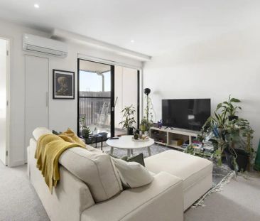 “Modern Comfort in Vibrant Brunswick West” - Photo 5