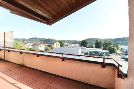 Große 4,5-Zimmer Wohnung über 3 Ebenen mit 3 Dachterrassen in sehr guter Lage von Steinen - Foto 4