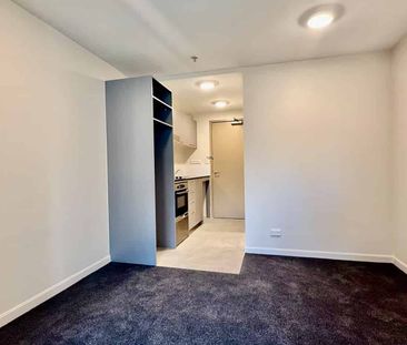 Furniture Negotiable - Stylish 1-Bedroom Apartment in Imperial Gardens - Photo 3