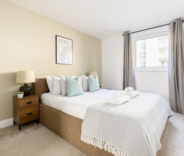 2 Bed Flat, Compass House, SW18 - Photo 4