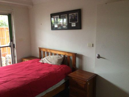 Alexandria - Photo 2