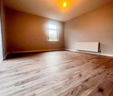 1 Lansdowne Close, Larne, BT40 1JJ - Photo 2