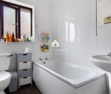 Tollgate Court, London Road, Colchester - Photo 6