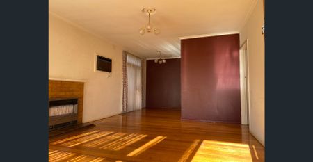 Premium location in the heart of Mount Waverley - Photo 2