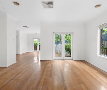 Charming Family Home in Prime Sunshine Location - Photo 4