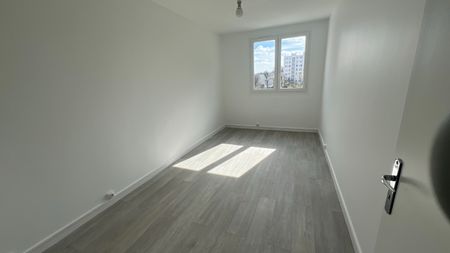 Bel appartement 3 pièces rénové, très lumineux - Photo 2