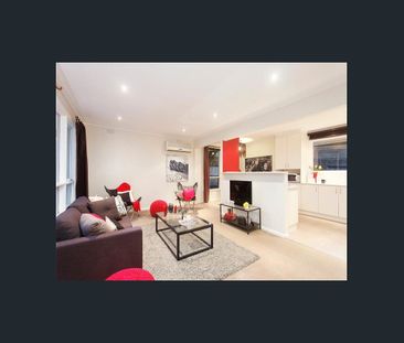 Family home with large fenced yard - Photo 1