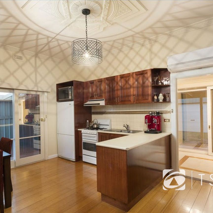 10 Patrick Street, Kennington - Photo 1