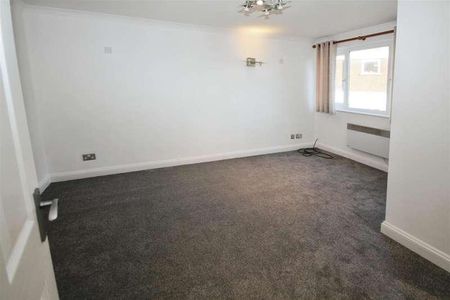 Wargrave Road, Twyford, Reading, Berkshire, RG10 - Photo 2