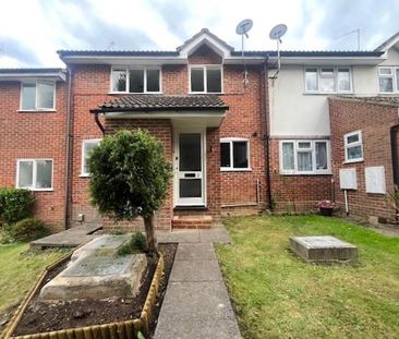 Gorse Court, Guildford, GU4 - Photo 3