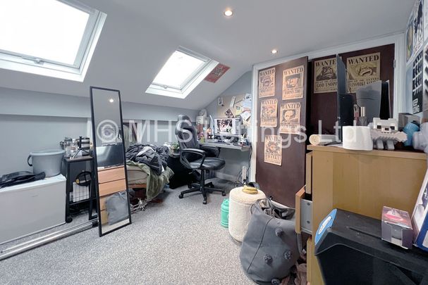1 Bedroom Bedsit for rent in Midland Road - Photo 1