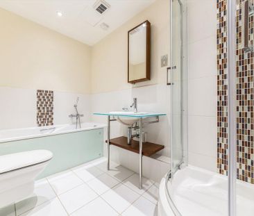 3 bedroom flat to rent - Photo 1