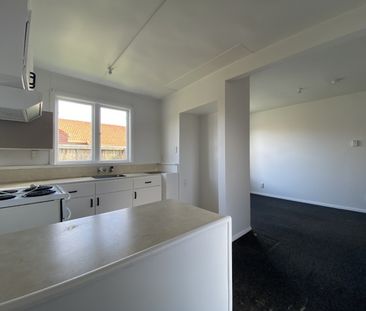 2/150 Stanmore Road, Linwood - Photo 6