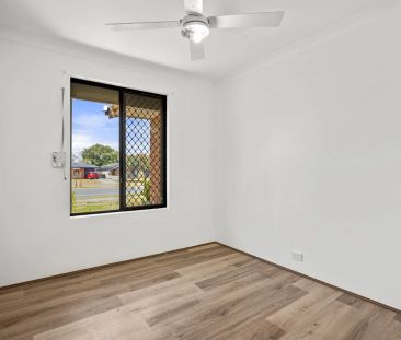 Freshly painted home with large gardens and versatile living spaces. - Photo 5