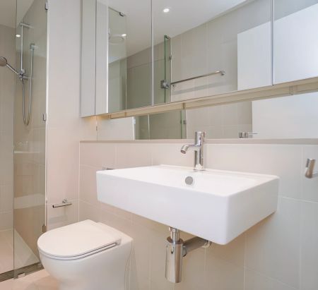 1002N/889 Collins Street, Melbourne - Photo 3