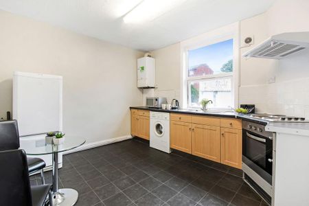 2 bedroom house to rent - Photo 2