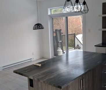 Maison de ville 5½ | 3 chambres | Quartier Horizon | 1716$/mois - Photo 3