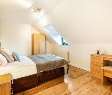 1 bedroom in a house share to rent - Photo 3