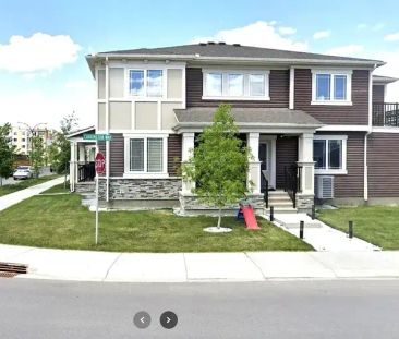 3-Bed + Bonus Room, 2-Car Garage End Unit Townhouse – Steps from Everything | 264 Carrington Way Northwest, Calgary - Photo 1