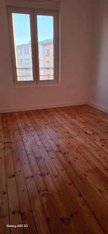 Location Appartement 3 pièces 58m² - Photo 3