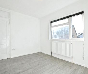 3 bedroom detached house to rent - Photo 3