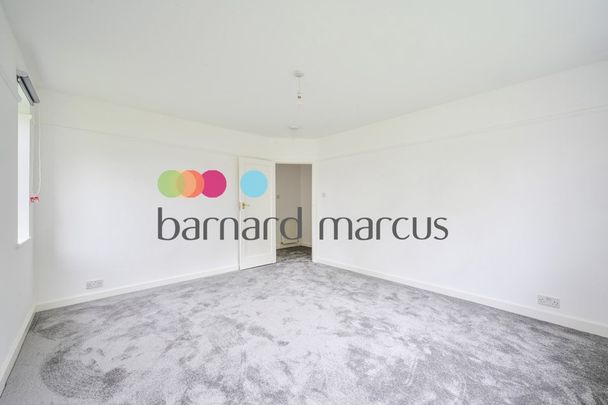 Plough Lane, WALLINGTON - Photo 1