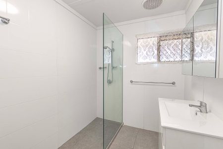 17 Tait Street, Kelso QLD 4815 - House For Rent | Domain - Photo 4