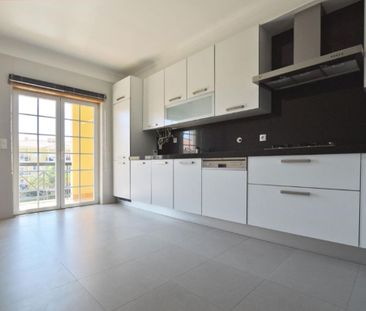 Apartamento T3 em condomínio com piscina e jardim na Beloura - Photo 2