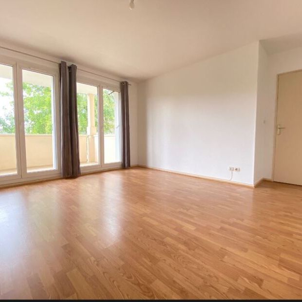 Location Appartement 3 pièces 56m² FLEURY LES AUBRAIS 45400 - Photo 1