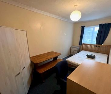 5 bedroom detached house to rent - Photo 4