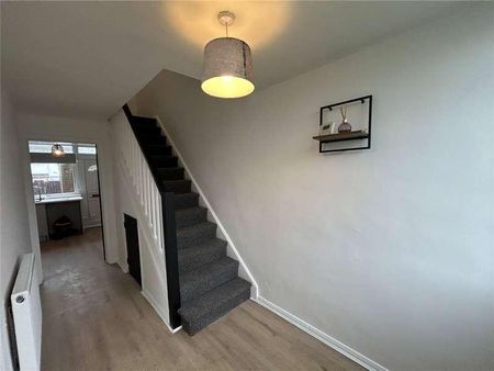 Lambourne Close, Houghton Le Spring, Tyne & Wear, DH4 - Photo 2