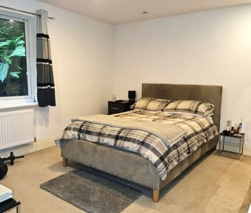 Surrey Road, Westbourne - Photo 2