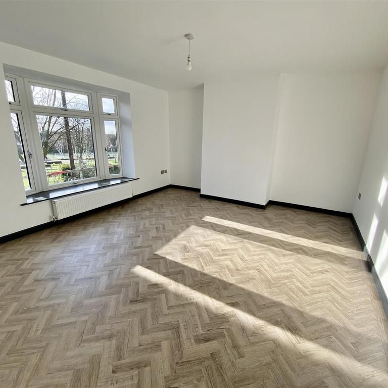 2 bedroom property to rent - Photo 1