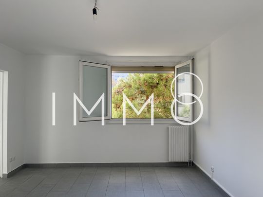 Location Appartement 2 pièces 57m² MARSEILLE 11ème - Photo 1