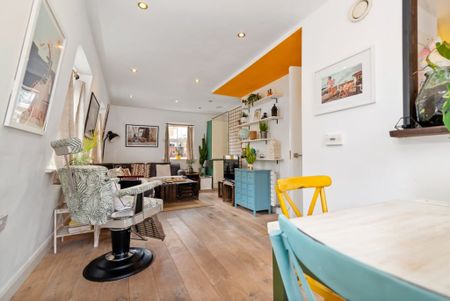 Flat 4, Nook Apartments, 29 Scarborough Street, London, E18DR, UK, London - Photo 4