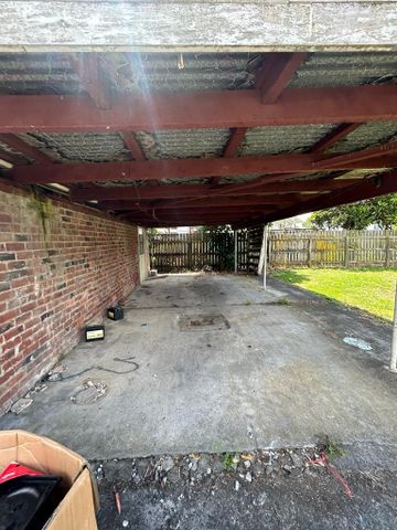 DRURY, 5 BEDROOMS - Photo 5