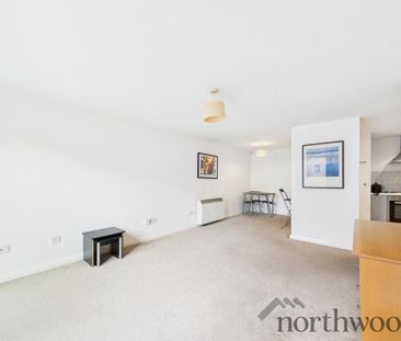 2 bedroom flat to rent - Photo 4