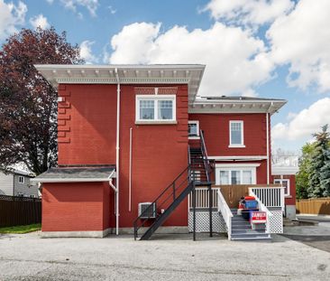 For Lease - 1110 Simcoe Street Unit# Upper #2, Oshawa, Ontario - Photo 6