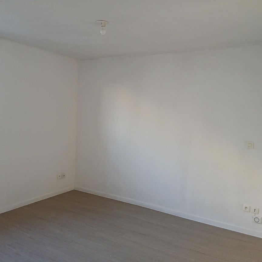 Location Appartement 1 pièce 18m² - Photo 1