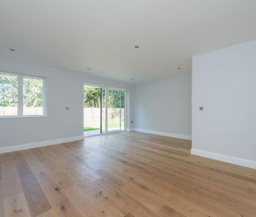 3 bedroom semi-detached house to rent - Photo 2