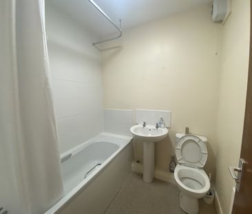 LUXURY STUDIO BEDSIT - Photo 3