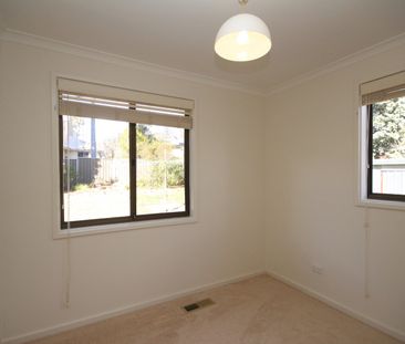 18 Feakes Place, Campbell ACT 2612 - House For Rent | Domain - Photo 6