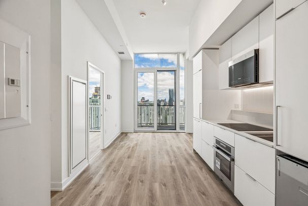 For Lease - 1 Fairview Road Unit# 3207, Mississauga, Ontario - Photo 1